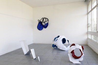 3 EN UN : la sculpture vue expo 1 - Agrandir l'image 1 sur 3, fenêtre modale